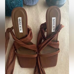 MALIEN High brown shoe with bow to tie to the ankle or leg size 36